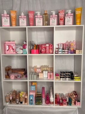 Random Makeup Pulls Of Different Brands